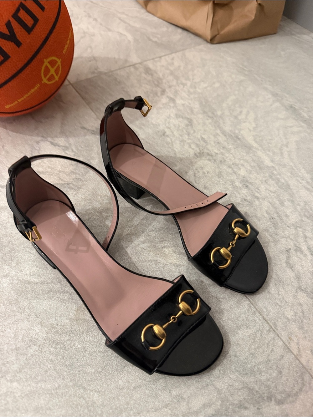 Gucci Horsebit Sandals Black Leather Pink Insole Low Heel Size 7 - Picture 4 of 5
